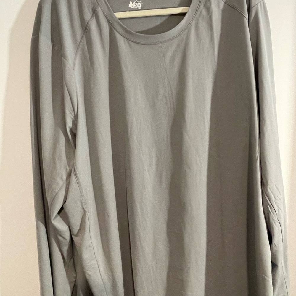 REI Men's Gray Long Sleeve Tee